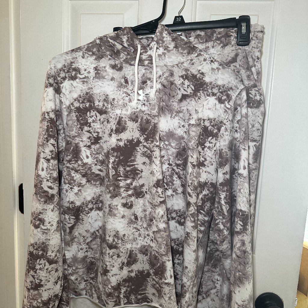 Under Armour Two Piece Set